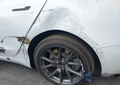 2021 Tesla Model 3 from USA, damaged, VIN 5YJ3E1EAXMF876961